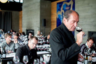 Georg Riedel tastes a Central Otago Pinot Noir at the glass tasting workshop